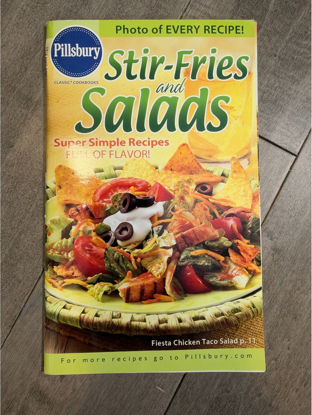 Pillsbury Stir-Fries and Salads Classic Cookbook August 2003 Edition